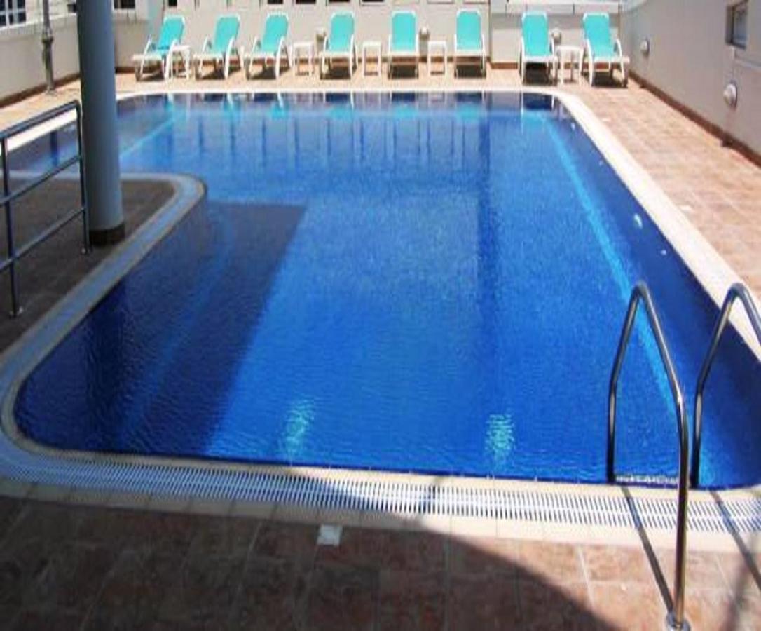 Tulip Hotel & Suites Manama Exterior foto