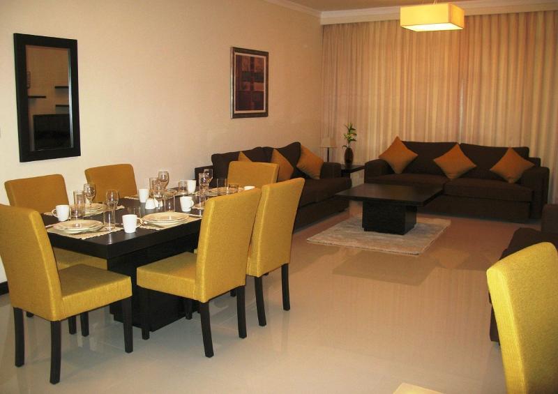 Tulip Hotel & Suites Manama Exterior foto